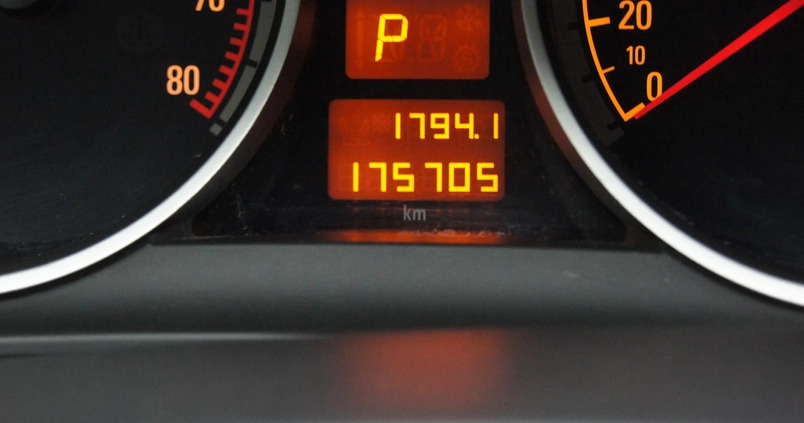 Opel Astra cena 15900 przebieg: 175700, rok produkcji 2005 z Góra Kalwaria małe 277